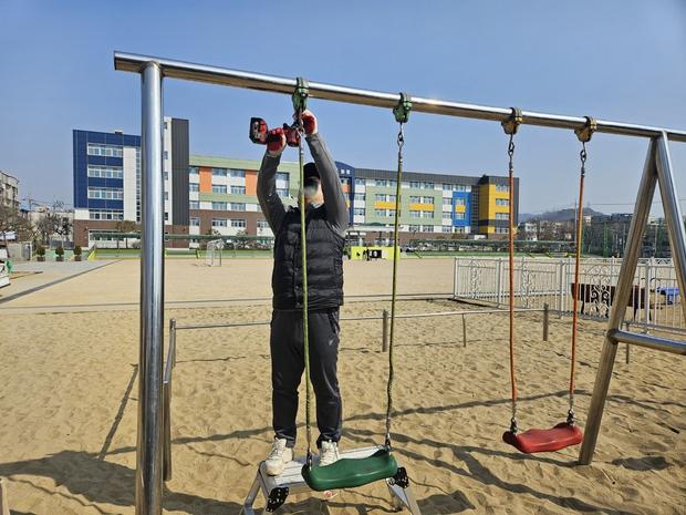 목포병설유치원 놀이 시설 교체:  전문 시공으로 믿을 수 있는 안전하고 튼튼한 장비! 관련 이미지