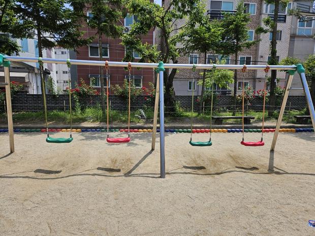 남해초등학교 운동장 재공사: 전문 시공으로 건강한 놀이 환경 만들어요!