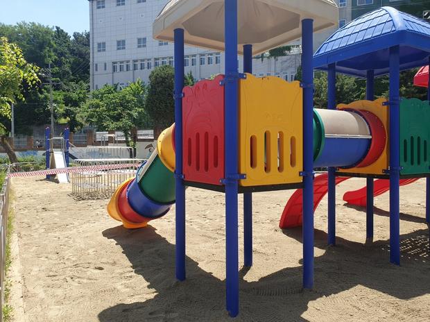 횡성어린이집 놀이 시설 마사토 충진, 안전하고 뛰어난 기능까지 케이스터디움으로!