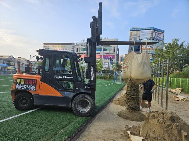 산천어린이집놀이터 마사토충진 ❌ 안전 ?‍♂️ 케이스터디움으로 완벽하게!