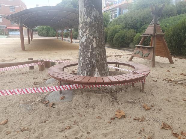 광양초등학교 놀이시설 모래보충 ?️: 전문 시공으로 깨끗하고 안전한 놀이터 만들기! 관련 이미지