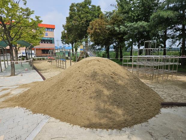영양병설유치원 놀이시설 마사토 충진 전문 케이스터디움,  안전성 & 품질 최고