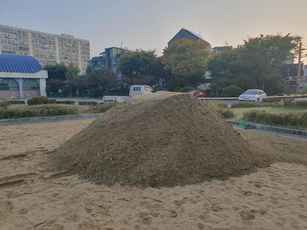 안성어린이집놀이시설 마사토 충진,  전문가 케이스터디움으로 걱정 없이 완벽한 안전 &... 관련 이미지